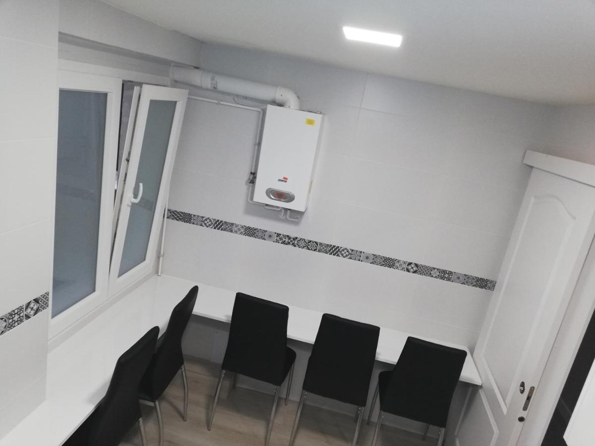 Pension La Intermodal Santiago de Compostela Eksteriør billede